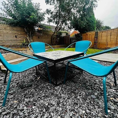 Vila Entire Modern House In Tamworth - 2 Double Beds + Free Parking Exteriér fotografie
