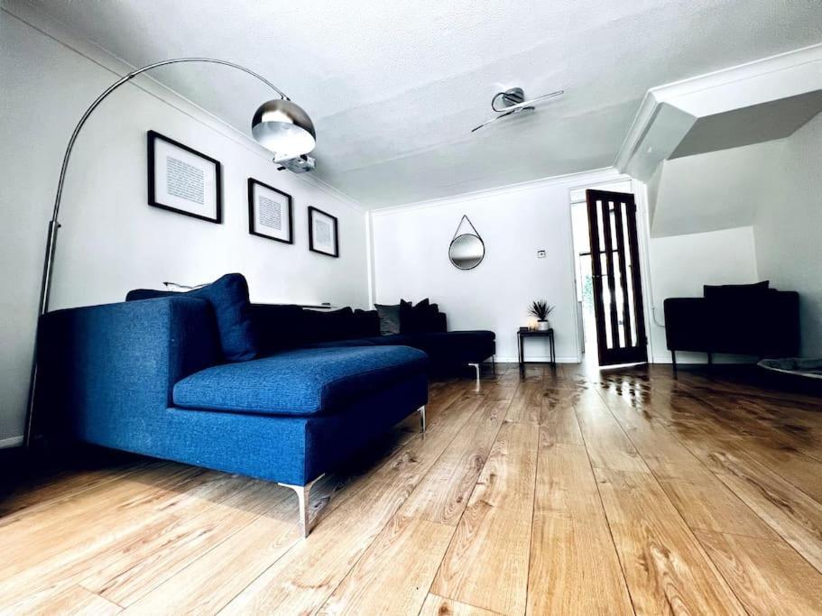 Vila Entire Modern House In Tamworth - 2 Double Beds + Free Parking Exteriér fotografie