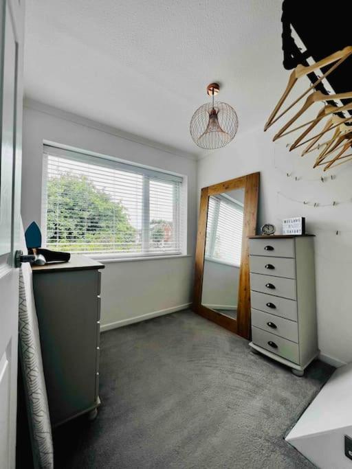 Vila Entire Modern House In Tamworth - 2 Double Beds + Free Parking Exteriér fotografie