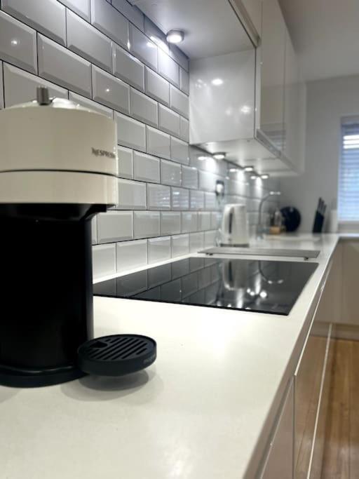 Vila Entire Modern House In Tamworth - 2 Double Beds + Free Parking Exteriér fotografie