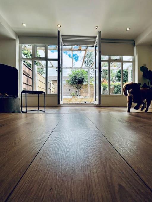 Vila Entire Modern House In Tamworth - 2 Double Beds + Free Parking Exteriér fotografie